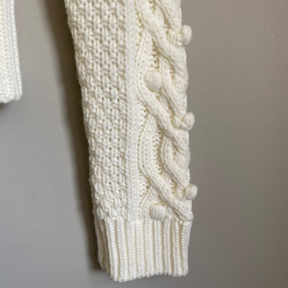 Love by Design Women's Cable Knit Cream Crop Sweater Size Medium - Picture 7 of 12